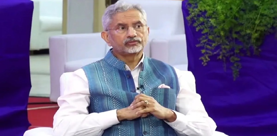 पड़ोसी जानते हैं कि भारत की तरक्की एक उठती लहर है…………….