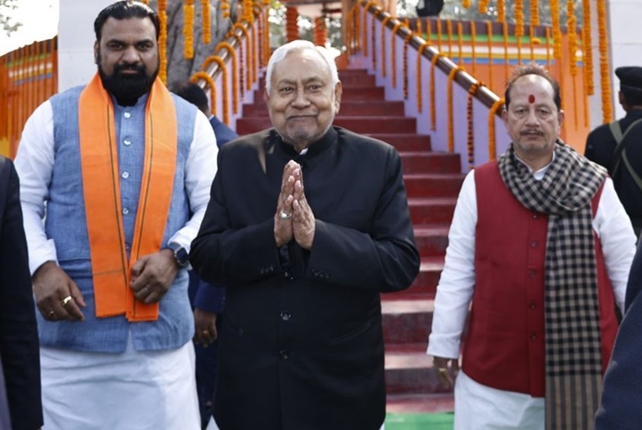 राज्य में नए शहर बसेंगे, ग्रामीण सड़कें दो लेन की होंगी : नीतीश