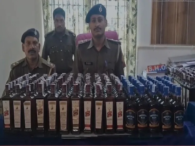 ये कैसी शराबबंदी जहाँ हर दिन 10 हजार लीटर शराब हो रही जब्त……………