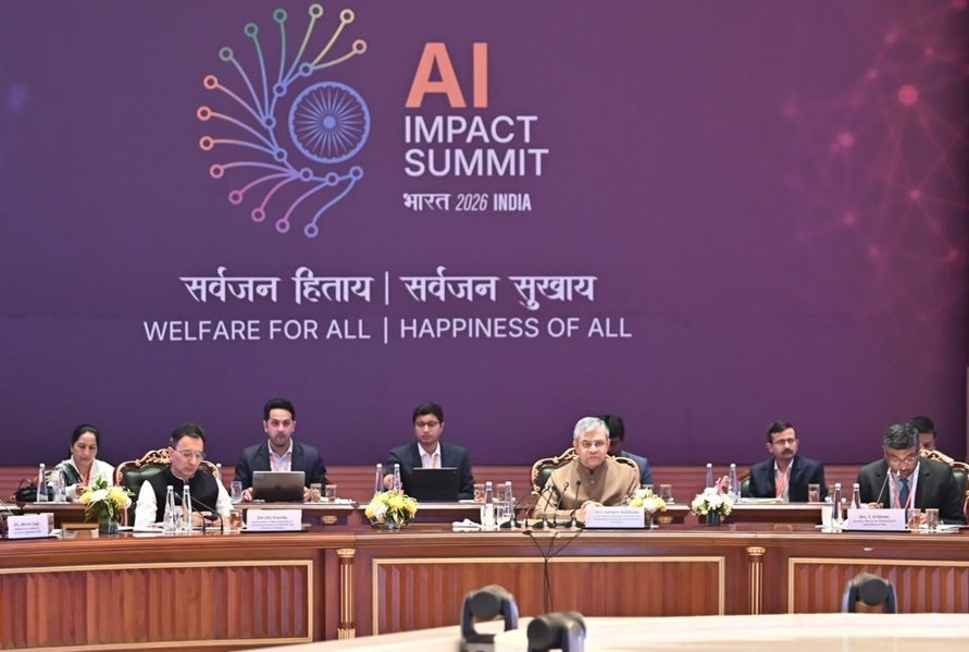 भारत बनेगा AI पावरहाउस… स्कूलों-कॉलेजों के सिलेबस में होगा बड़ा बदलाव, IT मंत्री अश्विनी वैष्णव का बड़ा ऐलान