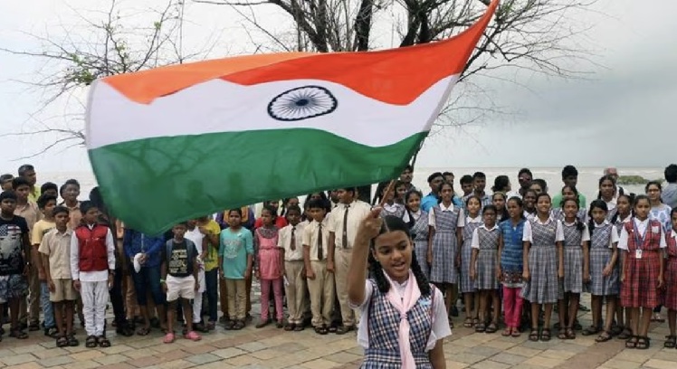जन गण मन से पहले बजेगा वंदे मातरम्, सरकार ने तय किया राष्ट्र गीत का नया नियम……..