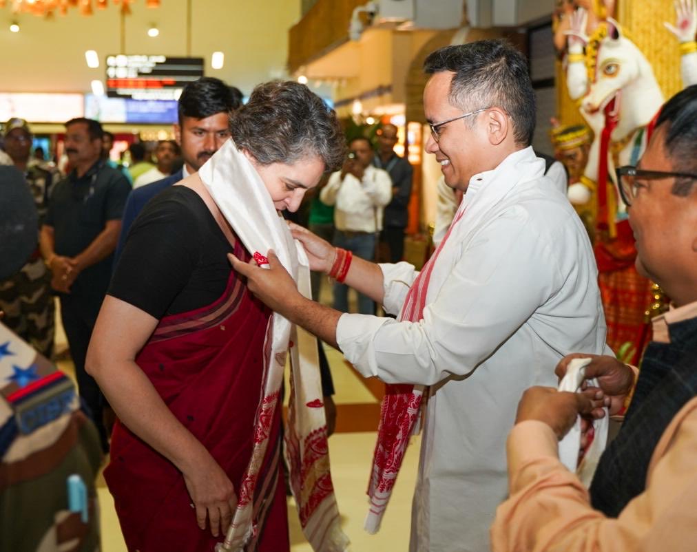 मिशन असम पर प्रियंका……………