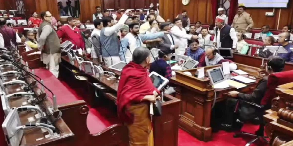 बिहार विधानसभा में सदस्यों के व्यवहार से सदन की गरिमा पर बड़ा सवाल……………….