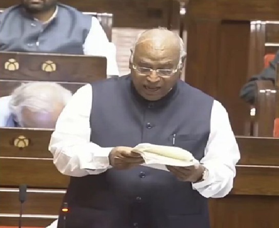 राज्यसभा में खरगे ने LPG पर उठाया सवाल तो किरेन रिजिजू ने टोका……