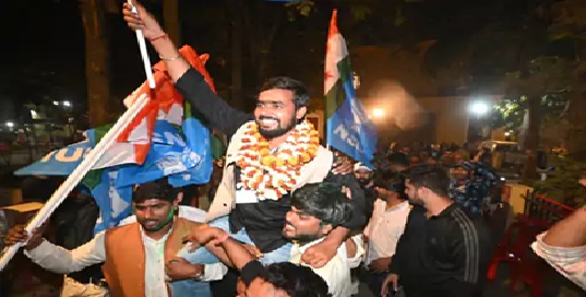 पटना यूनिवर्सिटी छात्रसंघ चुनाव में कांग्रेस से जुड़े संगठन NSUI ने बड़ी जीत हासिल की………