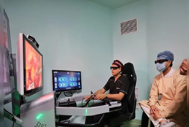 देश में पहली बार स्वास्थ्य शिविर में हुई रोबोटिक सर्जरी……