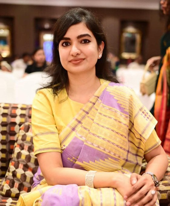 कौन हैं सोफिया फिरदौस?