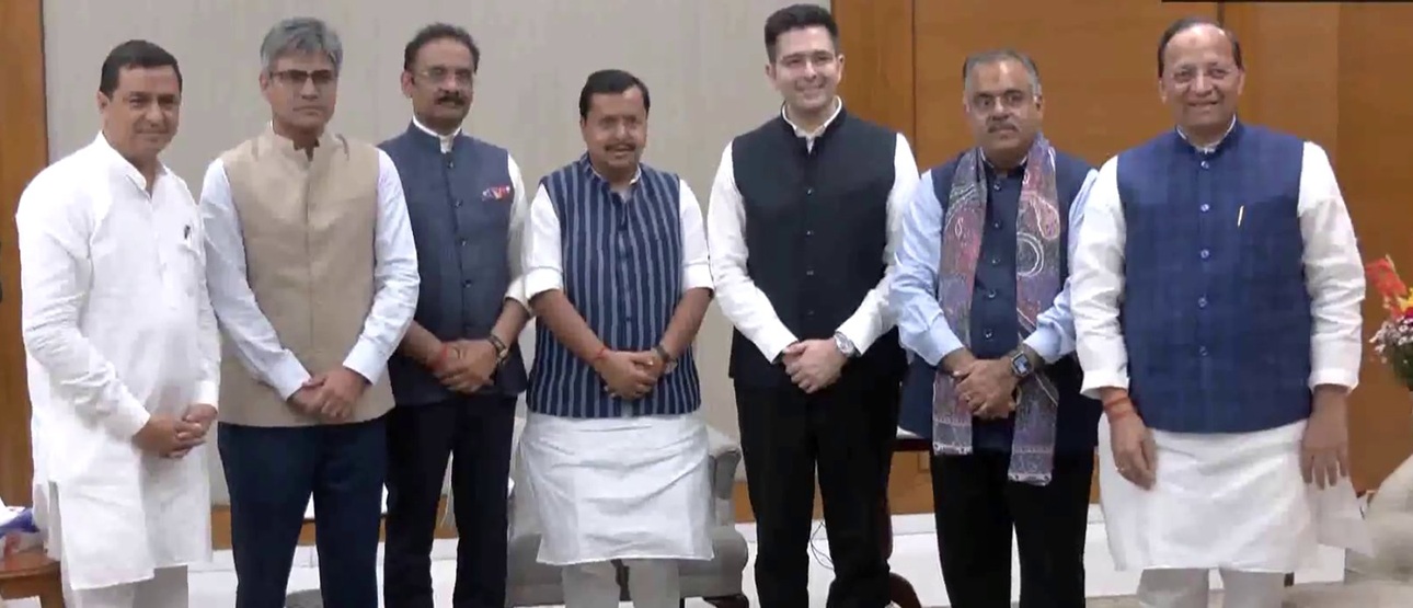 आम आदमी पार्टी में टूट ,पंजाब में सियासी भूचाल……….