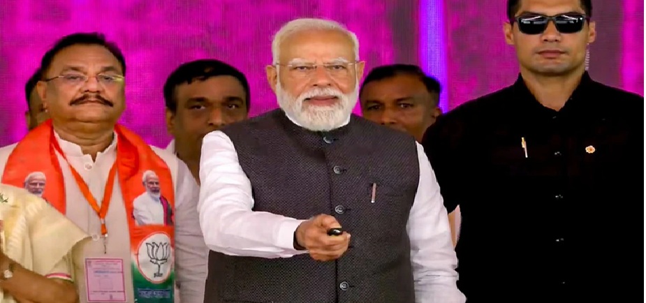 पीएम मोदी ने गंगा एक्सप्रेसवे का उद्घाटन, कहा- बनेगा विकास की लाइफलाइन