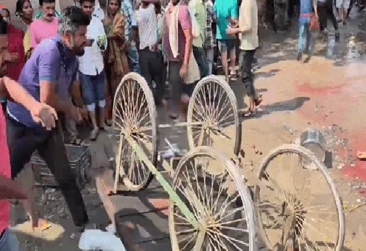 पार्किंग विवाद में सत्तू वाले ने काट दी पिकअप चालक की गर्दन