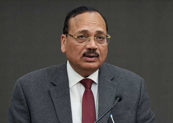 CJI ने बेरोजगार युवाओं को ‘कॉकरोच’ ही क्यों कहा………………..