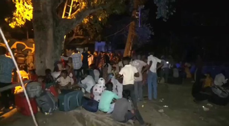 खौफ़ के मारे घुसपैठिये लौट रहे हैं बांग्लादेश………….