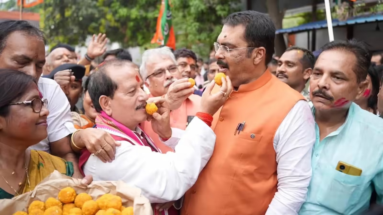 बंगाल चुनाव नतीजे के बाद बिहार BJP में जश्न का माहौल