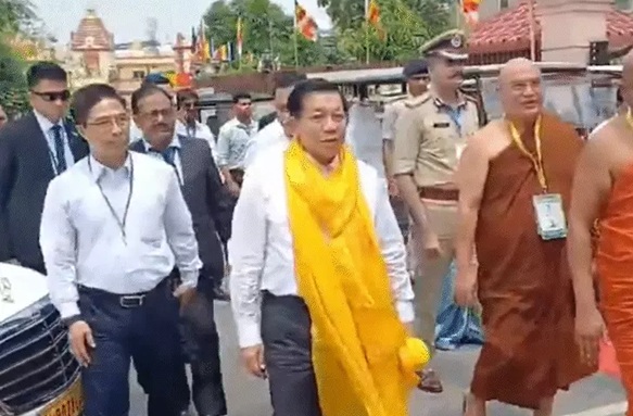 म्यांमार के राष्ट्रपति यू मिन आंग ह्लाइंग गयाजी पहुंचे