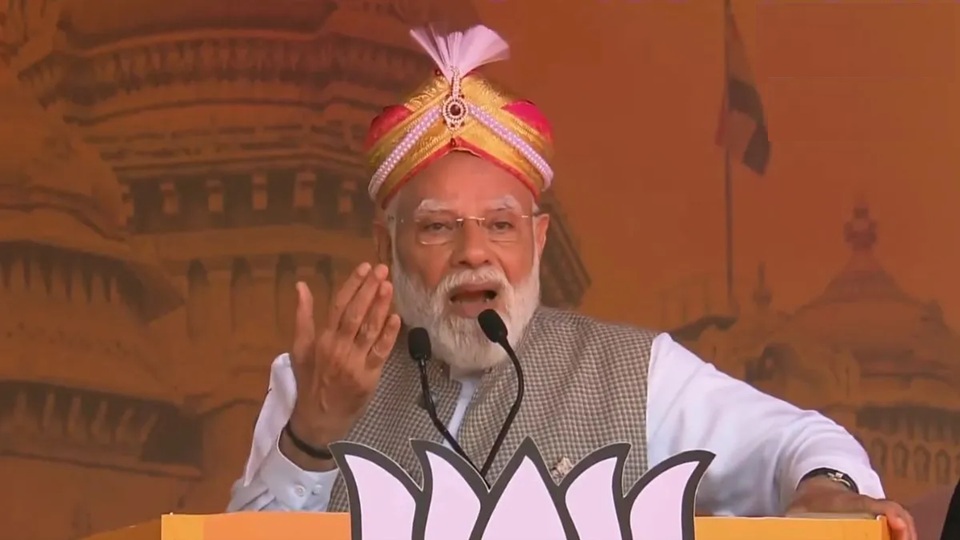 सियासी हवा का रुख बदलते ही उसे धोखा दे दिया ……………