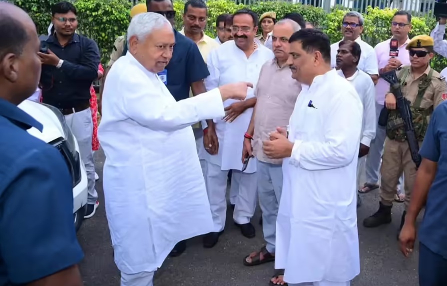 विधानपरिषद चुनाव  को लेकर नीतीश कुमार एक्शन में !………..
