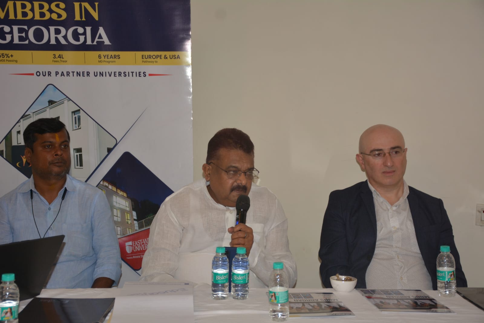 मेडिकल के क्षेत्र में कॉपरेटिव व्यवस्था विकसित हो : प्रोफेसर रणवीर नंदन