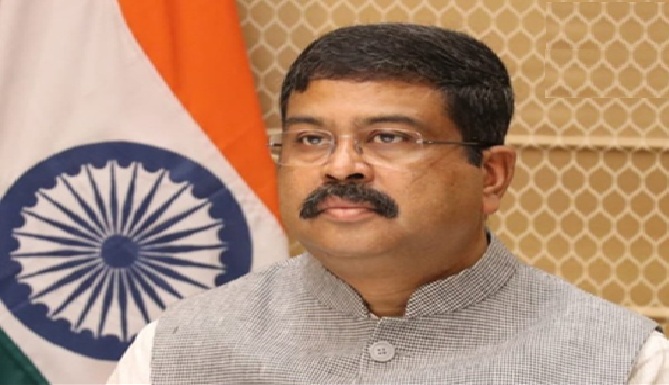 इस्तीफे अक्सर राजनीतिक संदेश होते हैं, करियर का अंत नहीं………………
