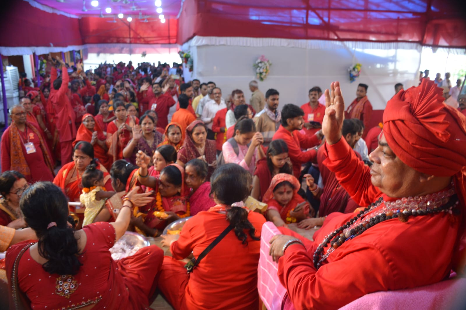 मातु उद्बोधन आश्रम में हर्षोल्लास के साथ संपन्न हुआ भव्य गुरु पूर्णिमा महोत्सव