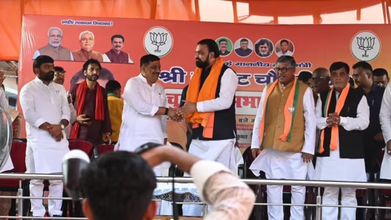 सम्राट चौधरी के साथ कंधे से कंधा मिलाकर चल रहे संजय झा!