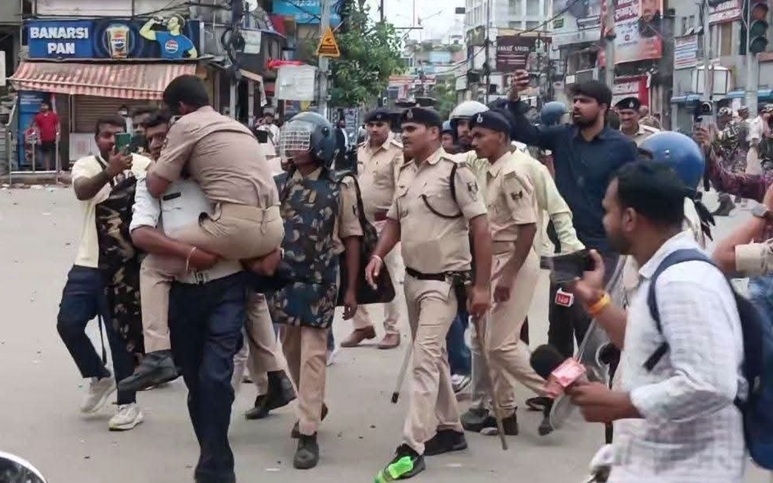पटना में चार साल बाद ऐसे उपद्रव की जवाब तलाश रही सरकार …………