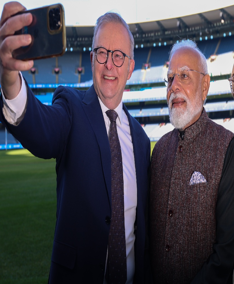 प्रधानमंत्री मोदी अपने तीन देशों के दौरे के अंतिम चरण में आज न्यूजीलैंड के ऑकलैंड पहुंचेगे ………