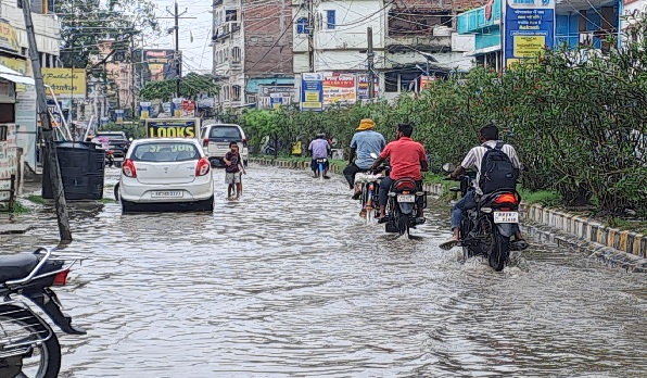 आज पूरे बिहार में बारिश, 19 जिलों में आंधी-वज्रपात का अलर्ट
