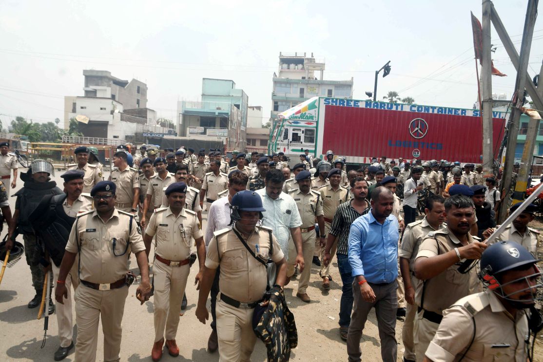 पटना बवाल- 3cr की गाड़ियां फूंकीं,500 पर केस-20 हिरासत में