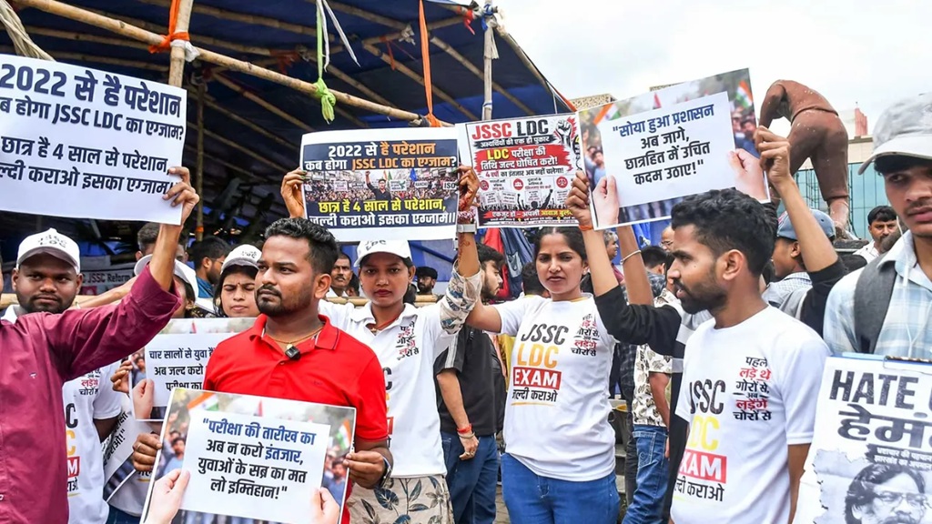 झारखंड में JPSC-JSSC धांधली पर आर-पार के मूड में अभ्यर्थी………