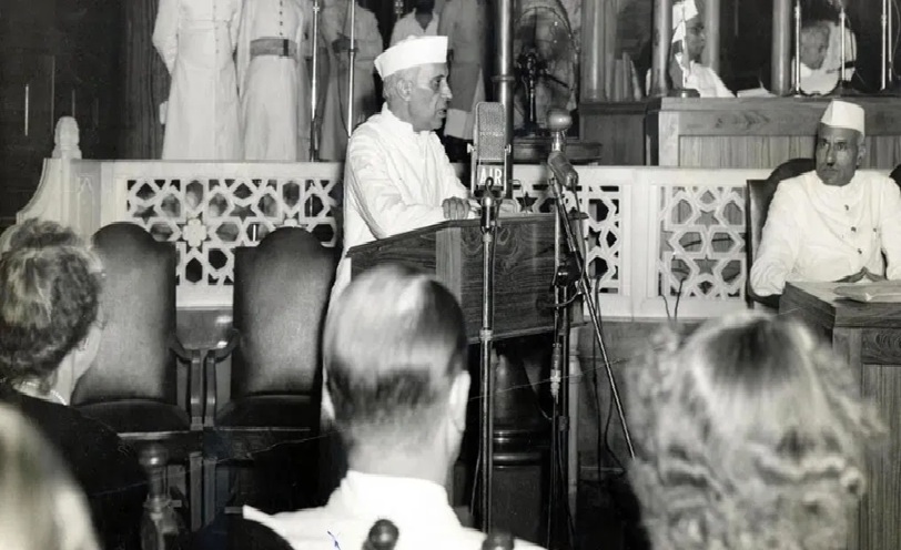 आजादी की रात 11 बजे की वो आवाज!